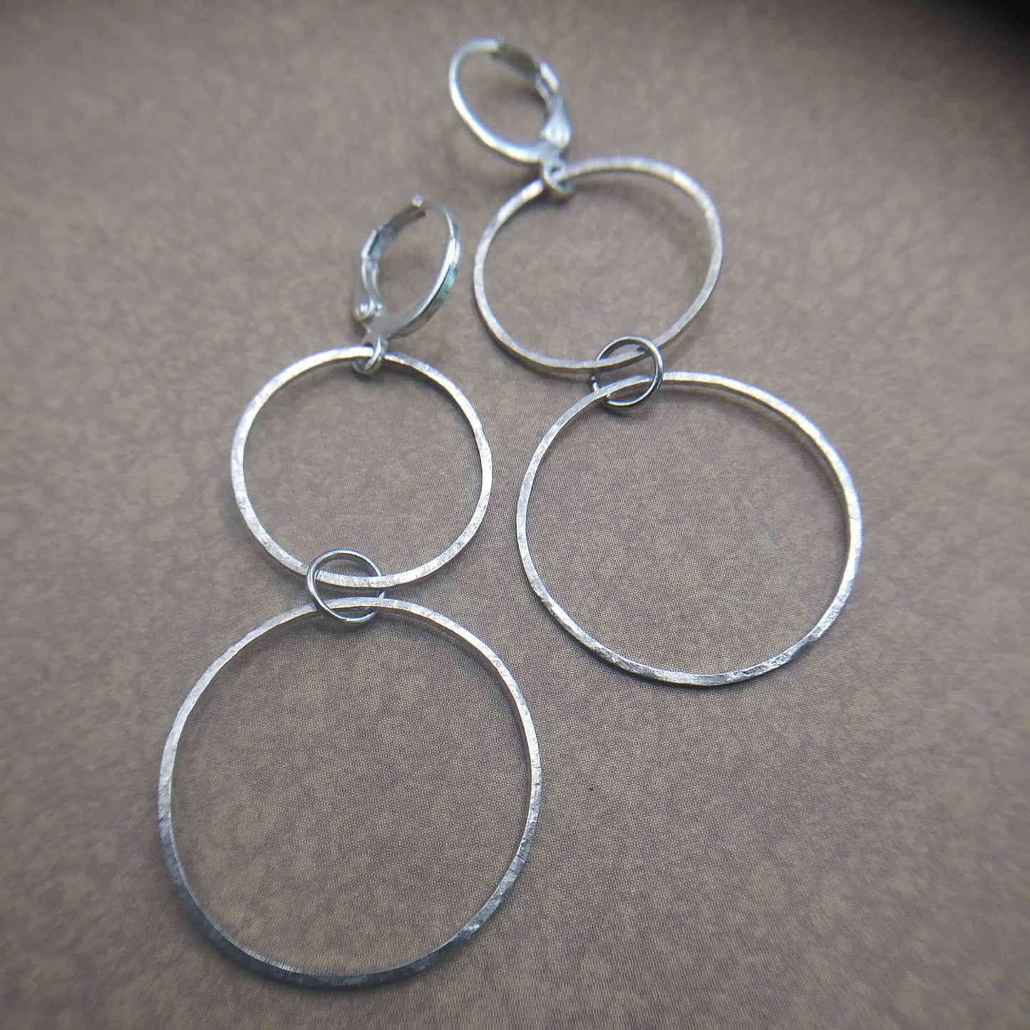 2 circles drop earrings