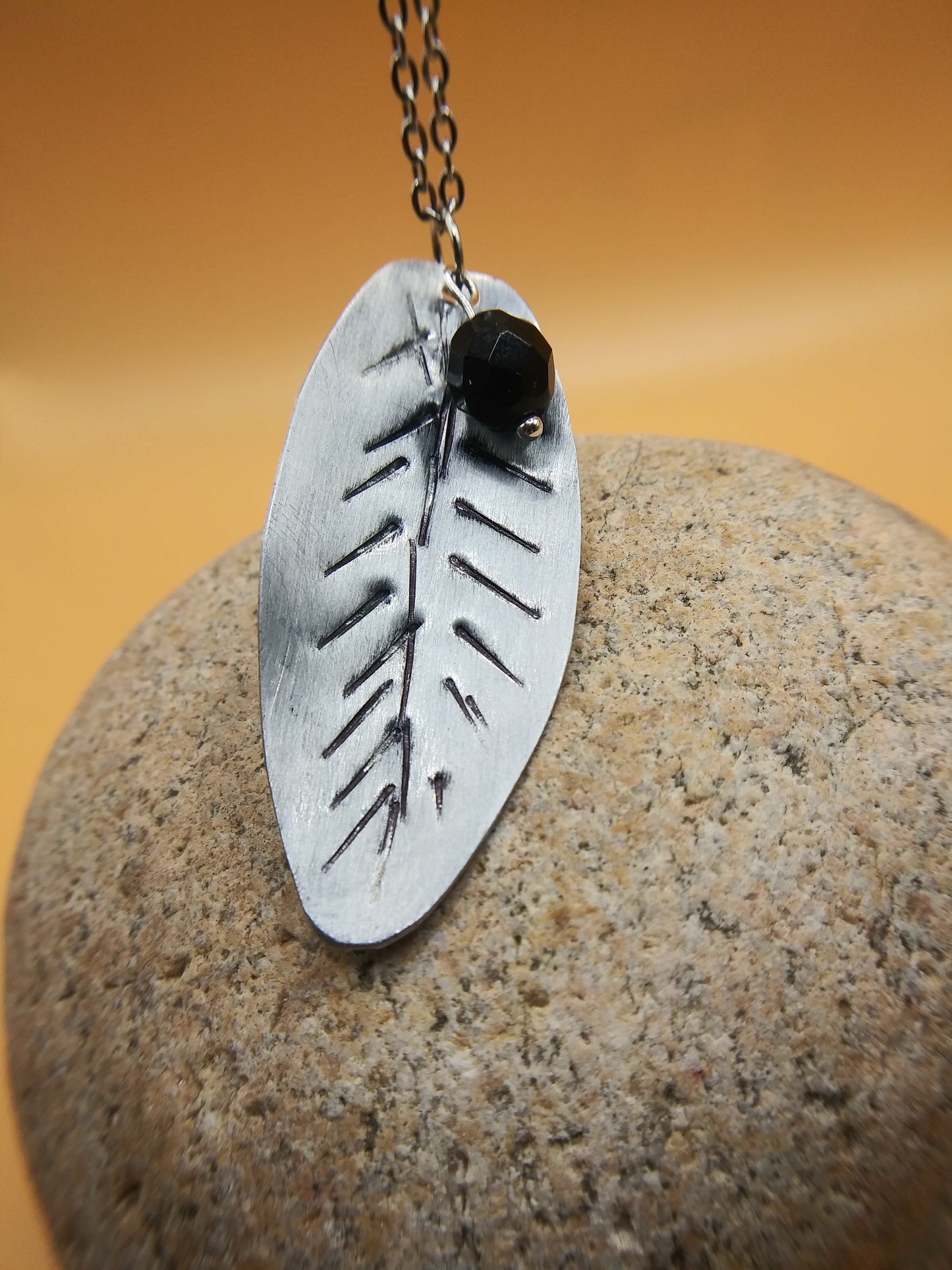 New Leaf Black Onyx 18 inches