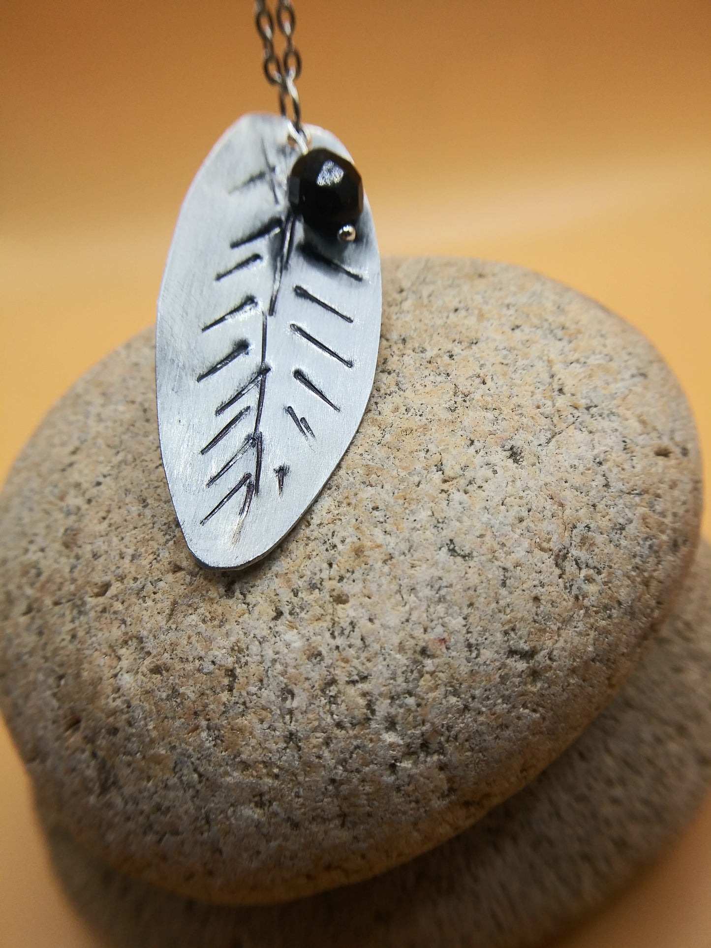 New Leaf Black Onyx 18 inches
