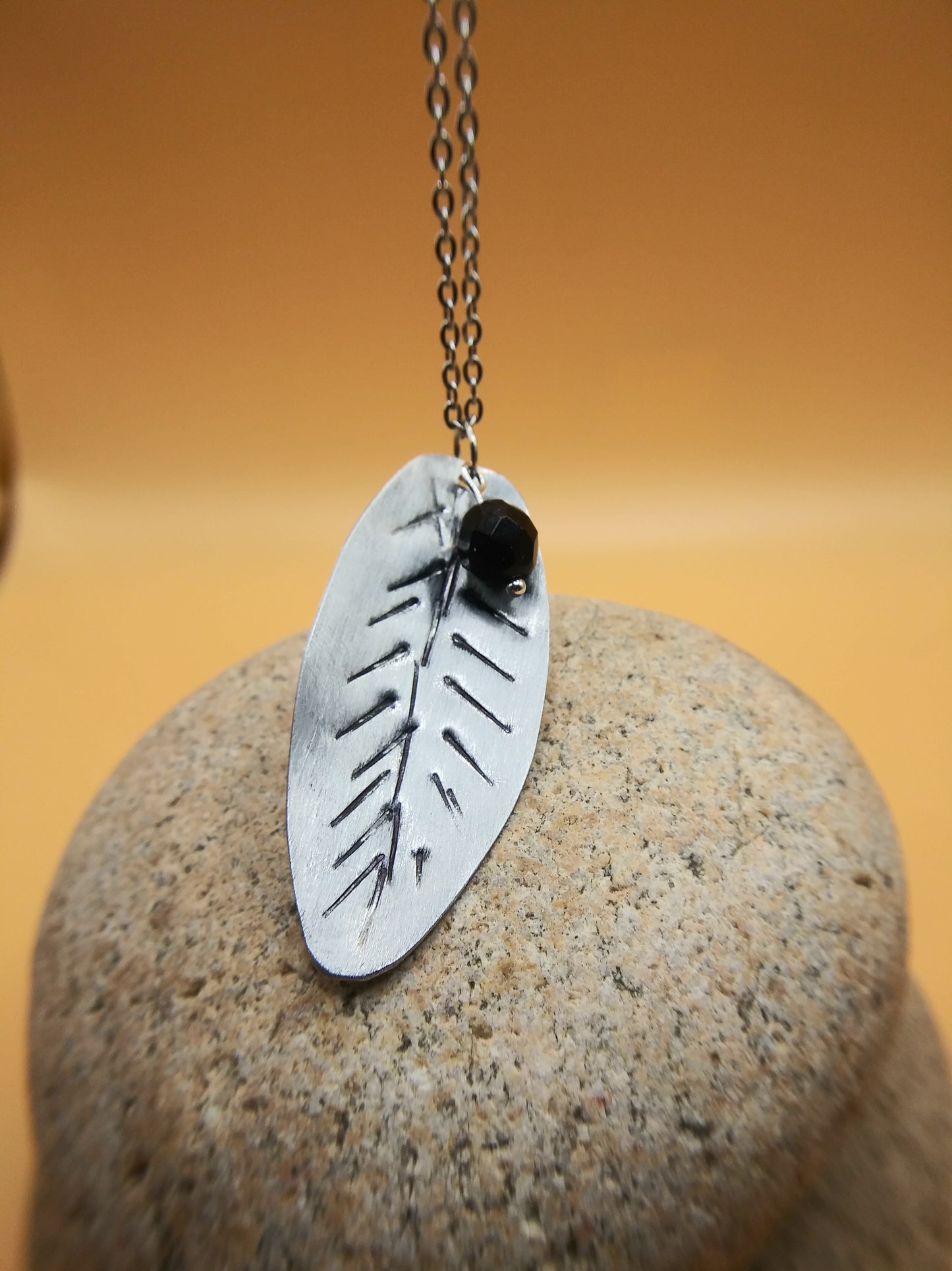 New Leaf Black Onyx 18 inches