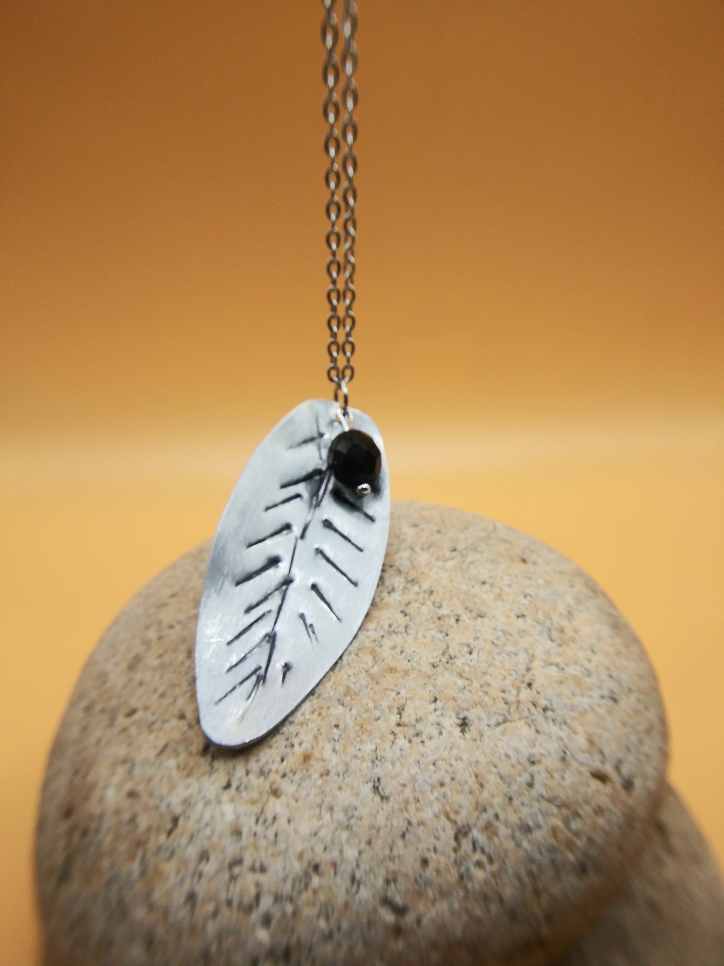 New Leaf Black Onyx 18 inches